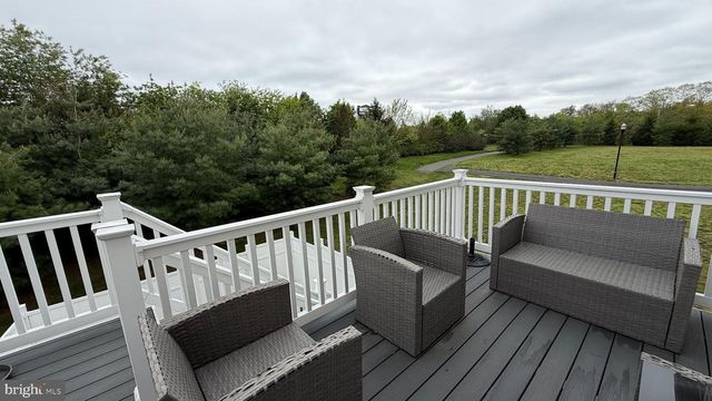 4 FARM FIELD LN, Sicklerville, NJ 08081