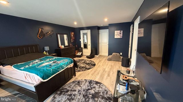 4 FARM FIELD LN, Sicklerville, NJ 08081