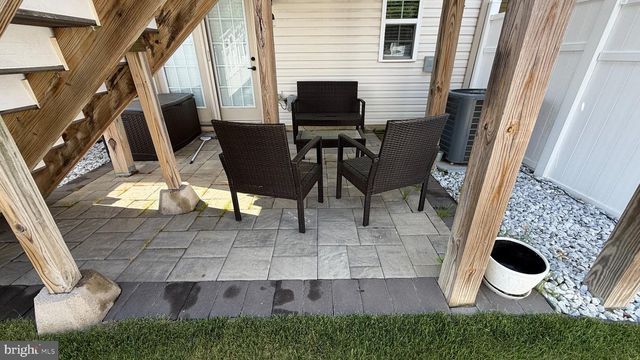 4 FARM FIELD LN, Sicklerville, NJ 08081
