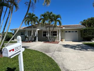 3507 PINECREST STREET, Sarasota, FL 34239