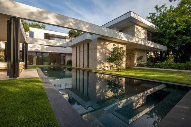 5831 SW 37th Ter, Dania Beach, FL 33312