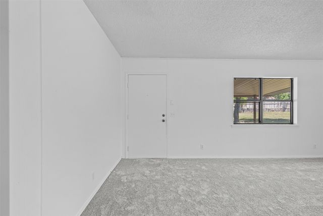 200 3rd Street, Glen Rose, TX 76043