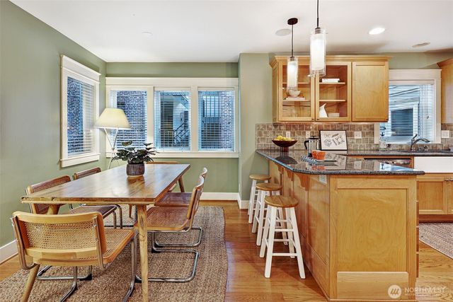 919 Belmont Avenue E, Seattle, WA 98102