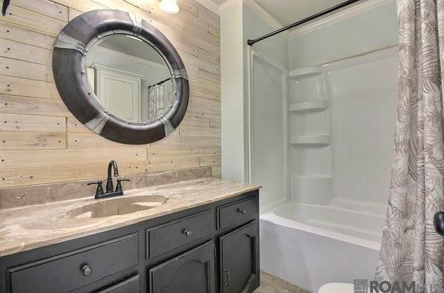 13893 Achord Ln, Walker, LA 70785