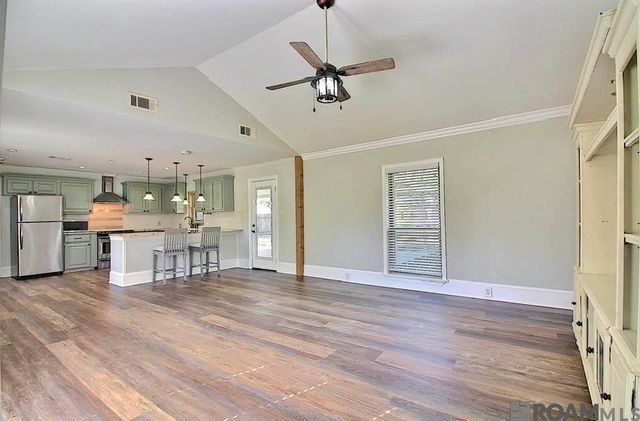 13893 Achord Ln, Walker, LA 70785