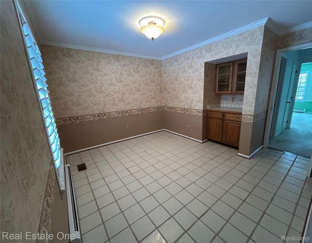 11734 Shenandoah Drive 3, Green Oak Township, MI 48178