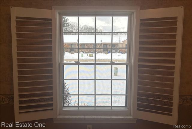 11734 Shenandoah Drive 3, Green Oak Township, MI 48178