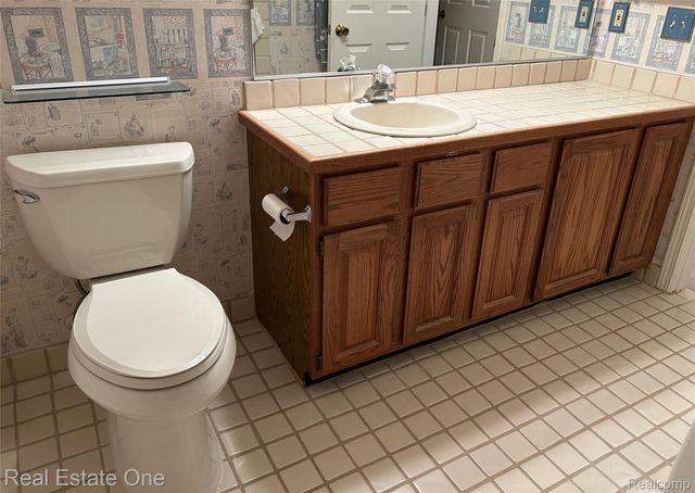 11734 Shenandoah Drive 3, Green Oak Township, MI 48178