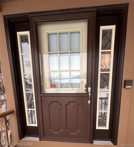 11734 Shenandoah Drive 3, Green Oak Township, MI 48178