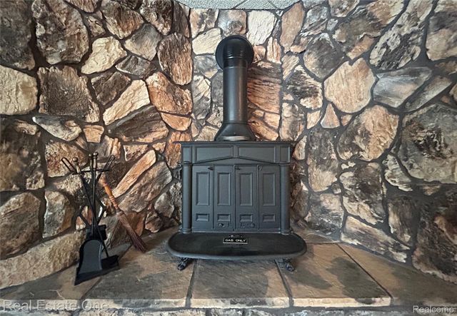 11734 Shenandoah Drive 3, Green Oak Township, MI 48178