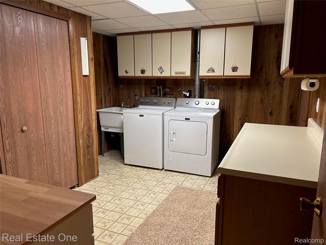 11734 Shenandoah Drive 3, Green Oak Township, MI 48178