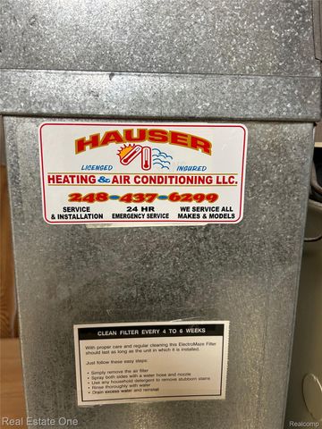 11734 Shenandoah Drive 3, Green Oak Township, MI 48178