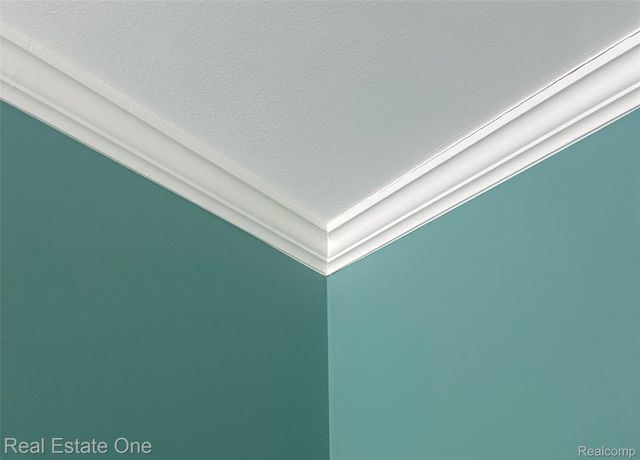 11734 Shenandoah Drive 3, Green Oak Township, MI 48178