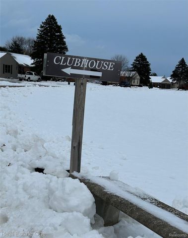 11734 Shenandoah Drive 3, Green Oak Township, MI 48178