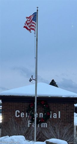 11734 Shenandoah Drive 3, Green Oak Township, MI 48178