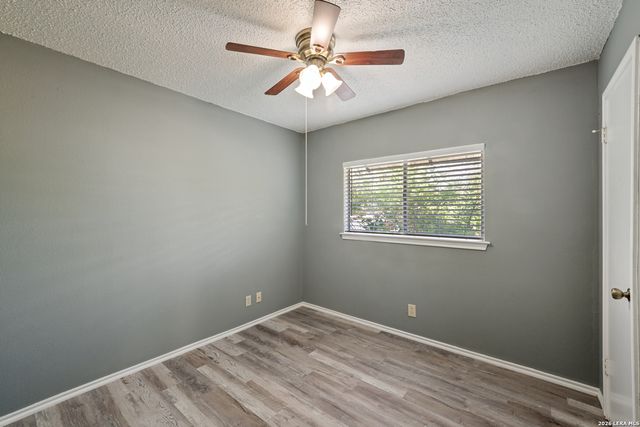 5911 HIDDEN IRON CIR, San Antonio, TX 78250
