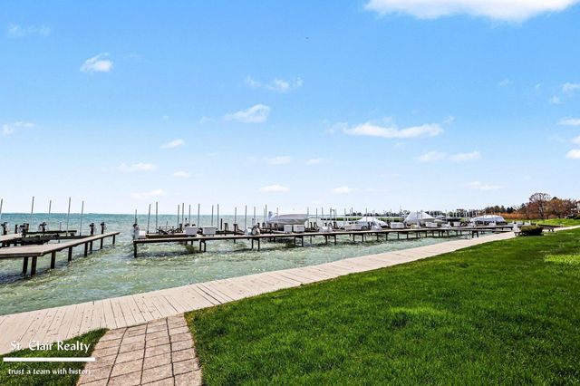 50703 Harbour View Drive, New Baltimore, MI 48047