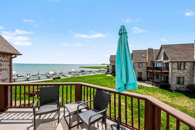 50703 Harbour View Drive, New Baltimore, MI 48047