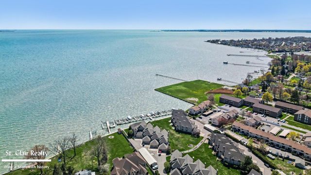 50703 Harbour View Drive, New Baltimore, MI 48047