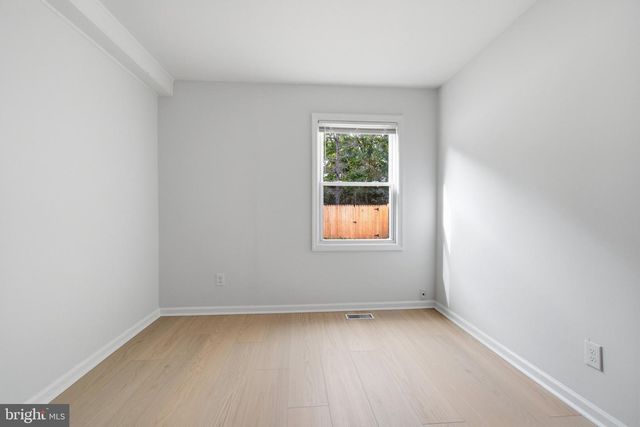 51 MEMPHIS CT, Sicklerville, NJ 08081