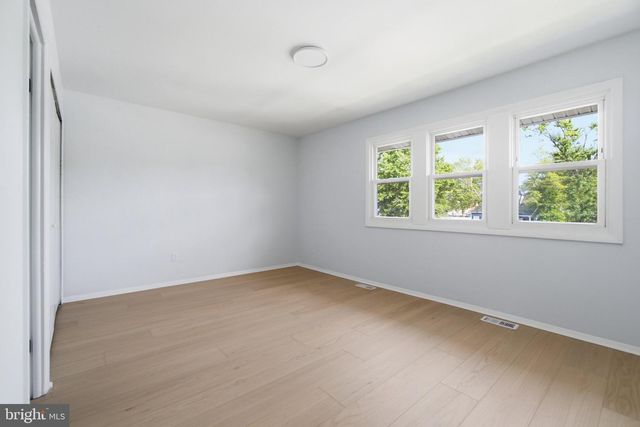 51 MEMPHIS CT, Sicklerville, NJ 08081