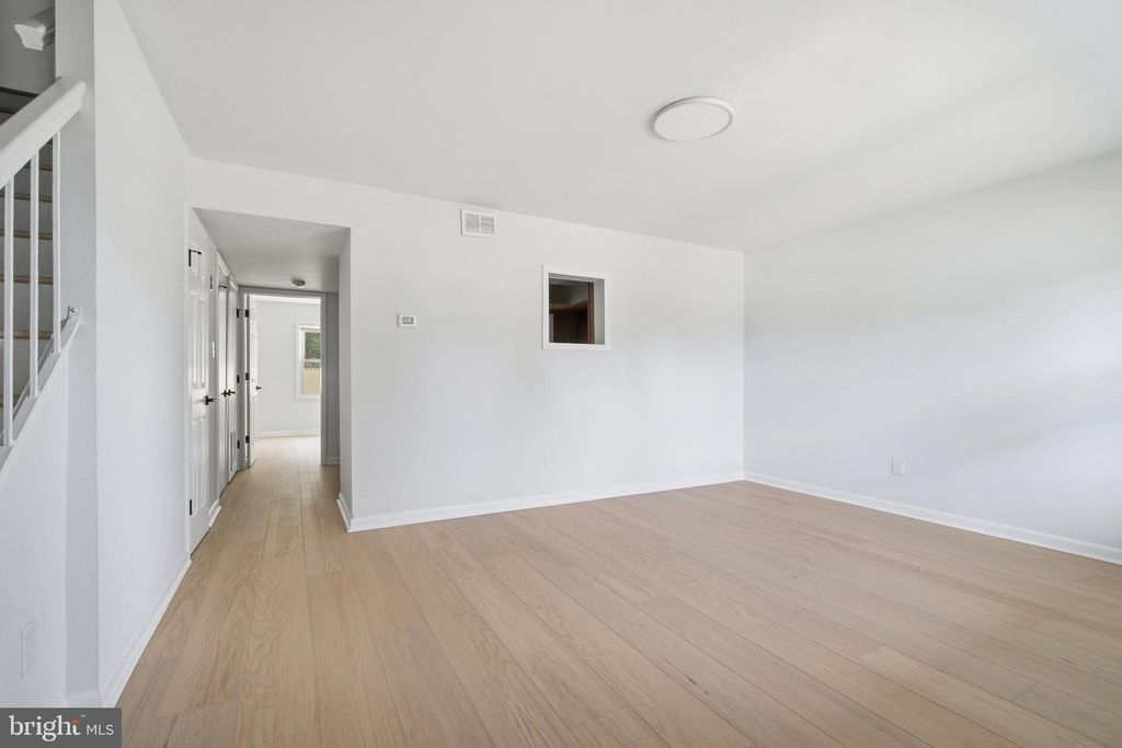 51 MEMPHIS CT, SICKLERVILLE, NJ 08081 — photo 2