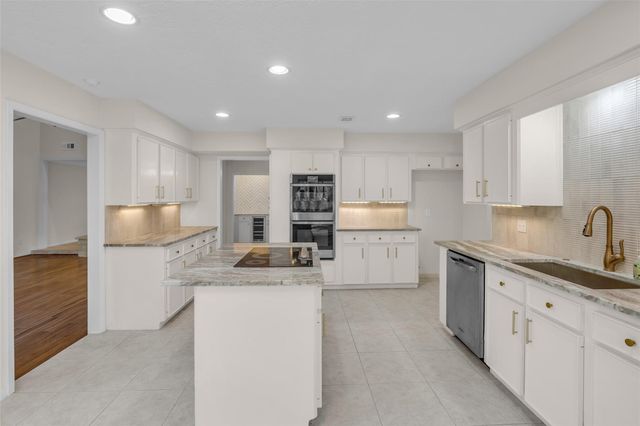 11407 Timberwild Street, The Woodlands, TX 77380