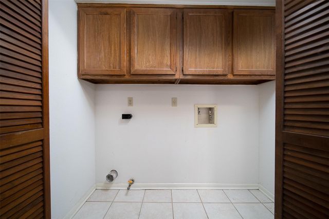 2838 Colony Drive, Sugar Land, TX 77479