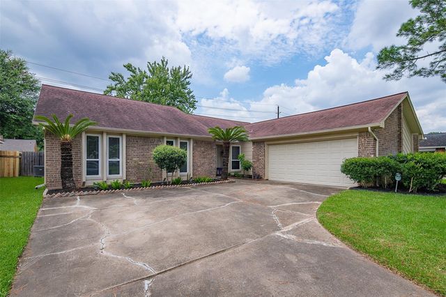 2838 Colony Drive, Sugar Land, TX 77479