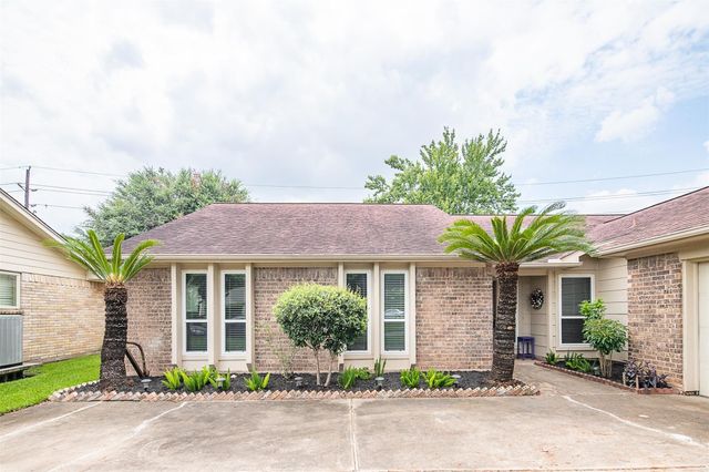 2838 Colony Drive, Sugar Land, TX 77479