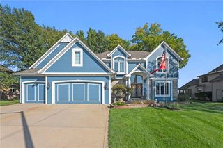 9205 N Flora Avenue, Kansas City, MO 64155