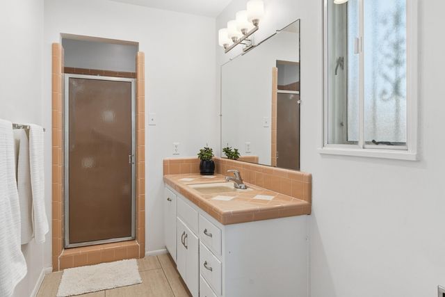 1500 Harvard Drive NE, Albuquerque, NM 87106