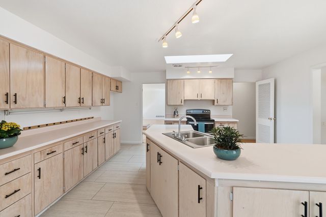 1500 Harvard Drive NE, Albuquerque, NM 87106