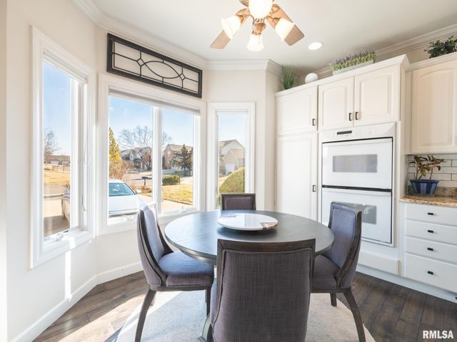 5205 N ASHFORD Drive, Peoria, IL 61615