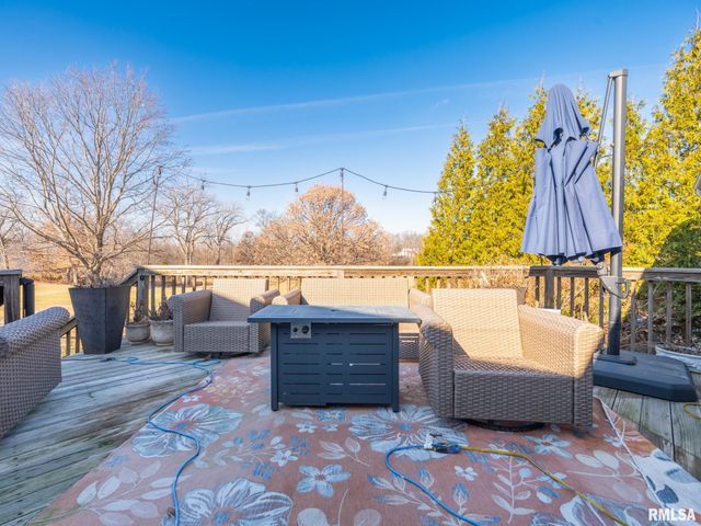 5205 N ASHFORD Drive, Peoria, IL 61615