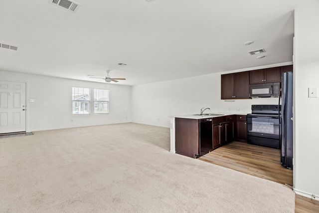 141 Texas Angel WAY, Jarrell, TX 76537