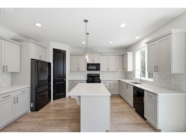 15414 Se BADEN POWELL Rd, Happy Valley, OR 97086