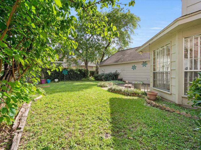 3219 Chapel Bend Drive, Houston, TX 77068