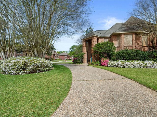 3219 Chapel Bend Drive, Houston, TX 77068