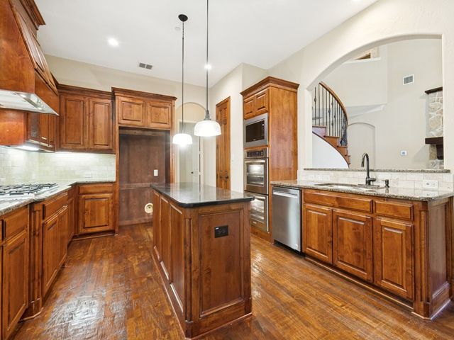1114 Wynne Drive, Garland, TX 75044