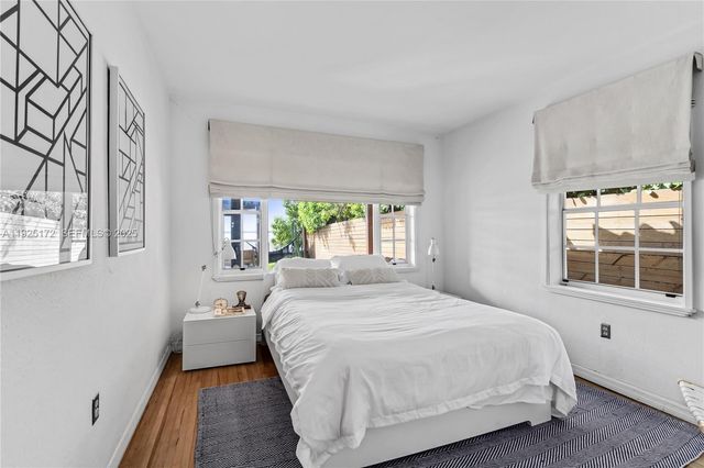 8 Century Ln, Miami Beach, FL 33139