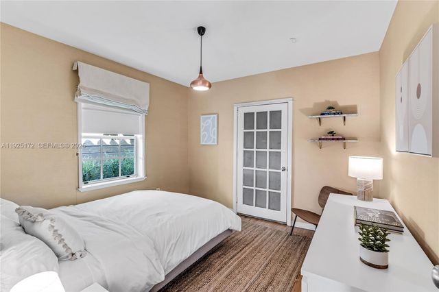 8 Century Ln, Miami Beach, FL 33139