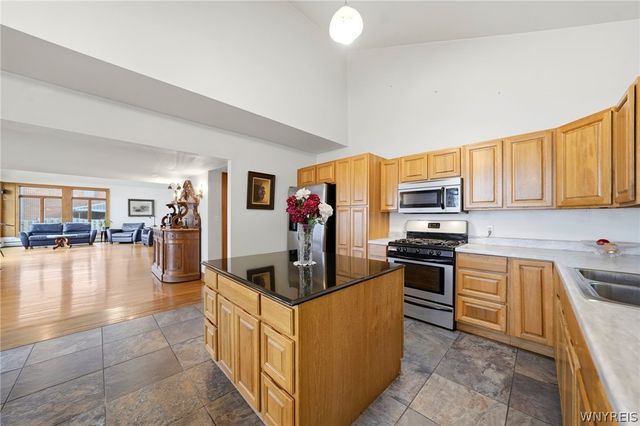 5316 Lake Shore Road, Hamburg, NY 14075