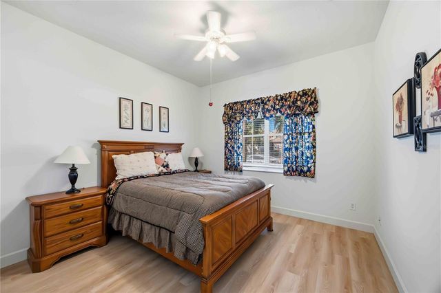 4218 64TH DRIVE E, Sarasota, FL 34243