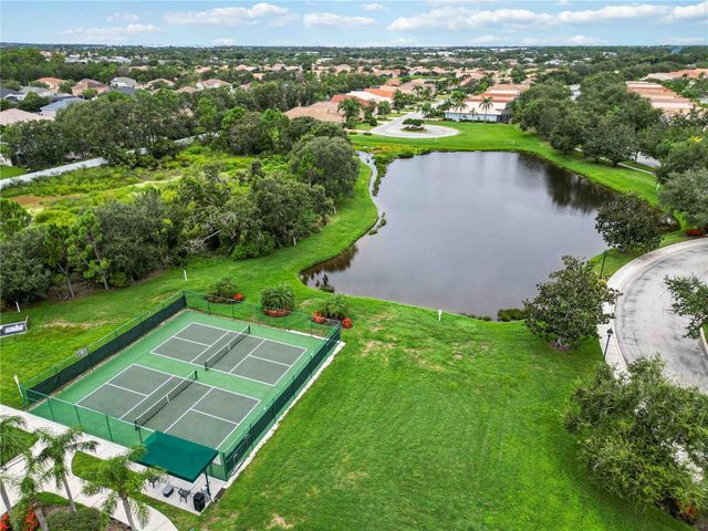 4218 64TH DRIVE E, Sarasota, FL 34243