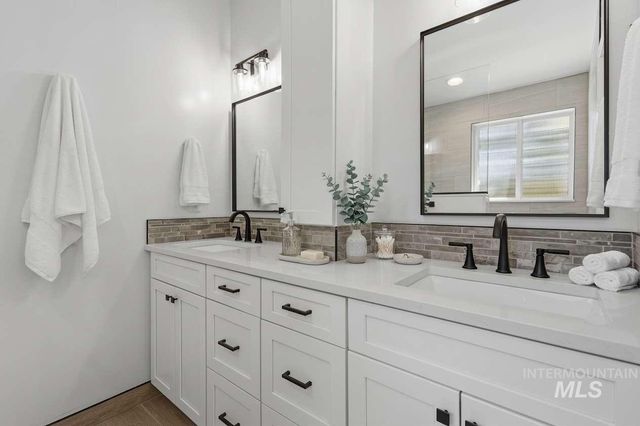 1005 E Aldape Ct, Boise, ID 83712