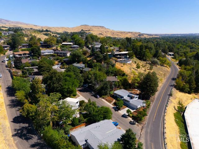 1005 E Aldape Ct, Boise, ID 83712