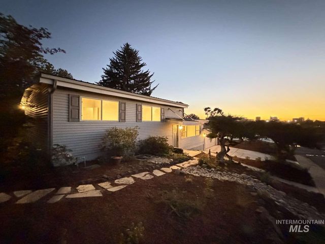 1005 E Aldape Ct, Boise, ID 83712