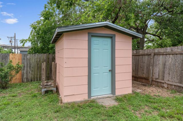 8303 Lazy LN, Austin, TX 78757