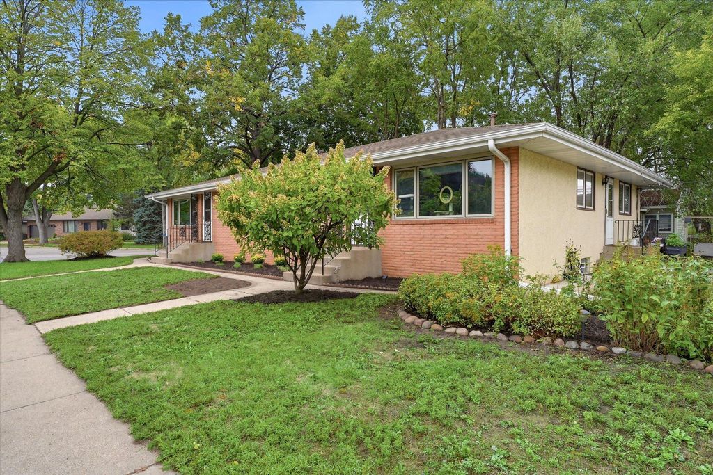 625 Summer Street NE, Minneapolis, MN 55413 — photo 3